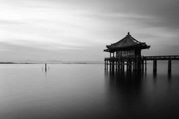 海に浮く寺院　temple on sea