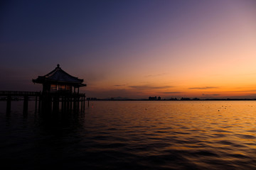 海に浮く寺院　temple on sea