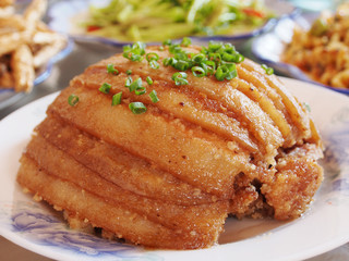 Chinese traditional cuisine, Steamed pork