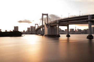 Obraz premium Odaiba Rainbow Bridge Sunset 2020 Miejsce olimpijskie