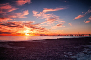 Obraz premium Sunset over the sea