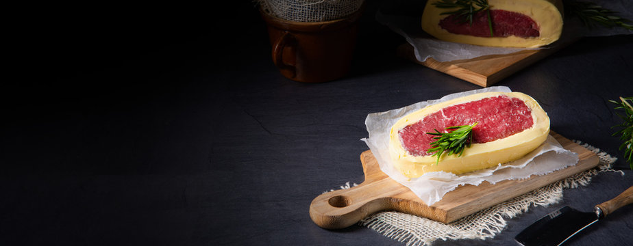 Steaks matured in butter refined with sea salt