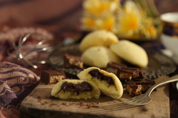 steamed buns filled with chocolate