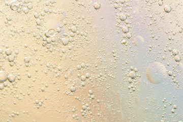 Movement of champagne bubbles