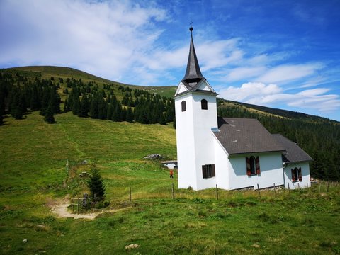 Gleinalm Speikkogel mit Kapelle und Gasthaus