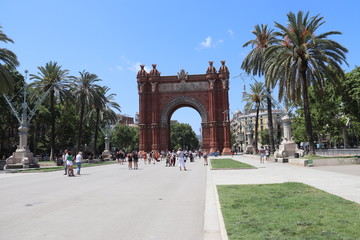 Fototapeta na wymiar Arc de triomphe à Barcelone, Espagne