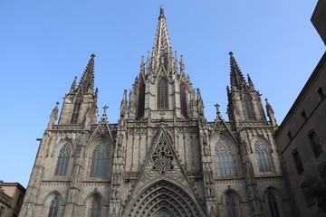 Fototapeta na wymiar Cathédrale Sainte-Croix à Barcelone, Espagne