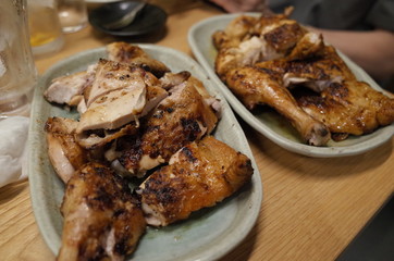 日本の北海道のとても美味しい串焼き