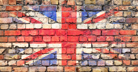 Alte Ziegelwand mit UK-Fahne (Union Jack)