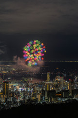 市章山から望むみなと神戸海上花火大会