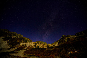 Obraz na płótnie Canvas start night in japan alps mountains