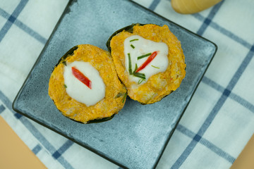 Steamed fish with curry paste.