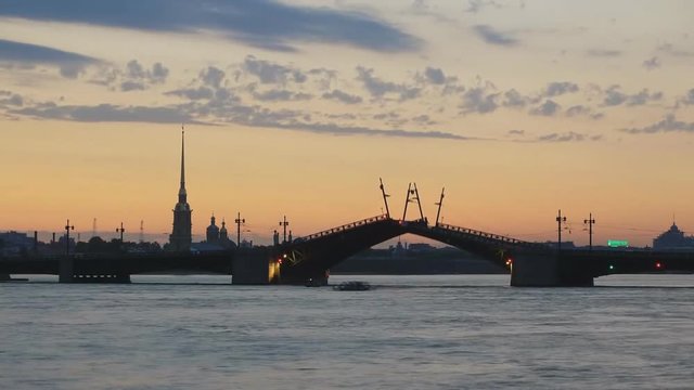 drawbridges in St. Petersburg (time-lapse)