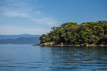 Naklejka premium An island in rio de janeiro coast