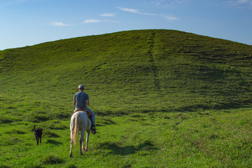 Paseo solitario por la montaña