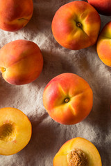Raw Yellow Organic Peaches