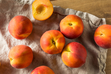 Fototapeta na wymiar Raw Yellow Organic Peaches