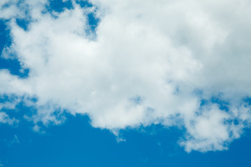 Obraz premium Blue sky background with clouds