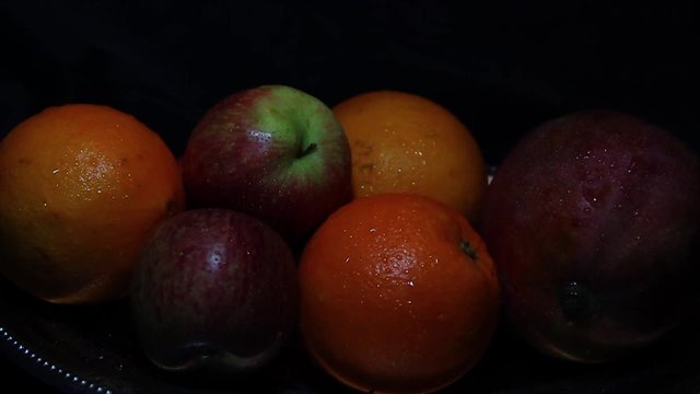 Futas frescas em luz e sombra