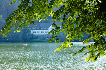 Lüdenscheid Fuelbecker Talsperre mit grünem Wasser