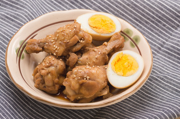 鶏手羽元の煮込み