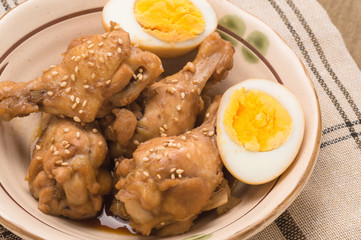 鶏手羽元の煮込み