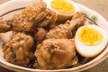 鶏手羽元の煮込み