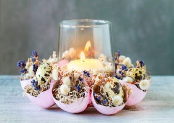 How to make Easter table decoration with egg shells, spanish moss and catkins