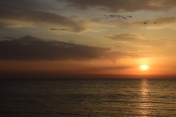 Sonnenaufgang am Meer