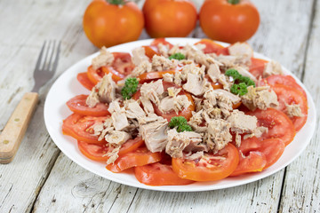tomate et thon