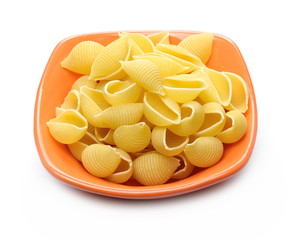 Conchiglie grandi pasta in bowl isolated on white background