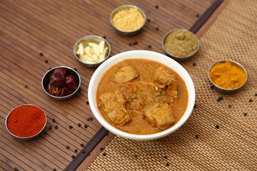 indian spicy chicken gravy