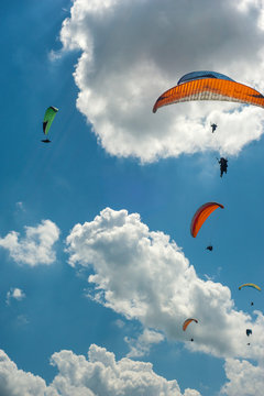 Parachute Jumper Images Browse 303 Stock Photos Vectors And Video Adobe Stock