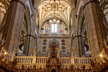 Fototapeta na wymiar Interior of the new Cathedral of Salamanca