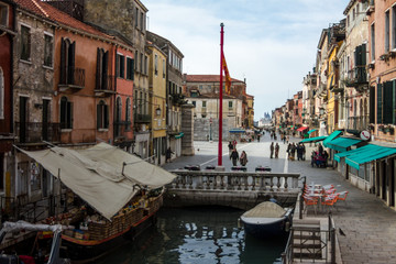 Venice market boat - 282629544