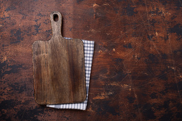 Wooden table with cutting board and linen napkin Copy space Top view - Image