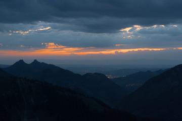 Obraz premium Mountain and sunset to the Gastlosen (Switzerland)