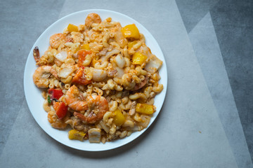 Stir-fried macaroni with ketchup sauce and shrimp