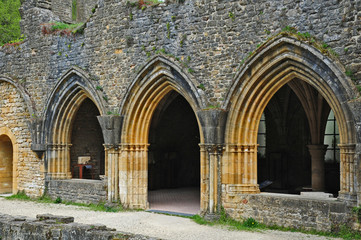 Orval, le rovine dell'antica Abbazia trappista - Belgio	
