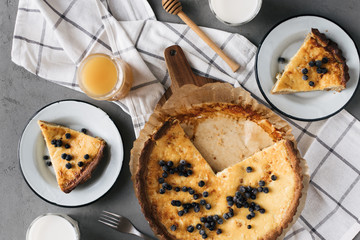 lemon sweet pie tart without sugar with milk and honey