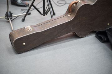 hard case for electric guitar on the stage