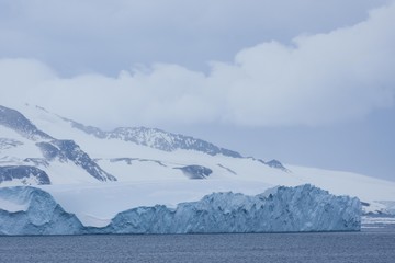 Fototapeta na wymiar Banquise en Antarctique