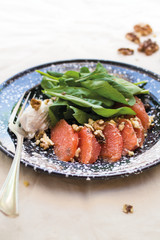 Ensalada de pomelo y rúcula