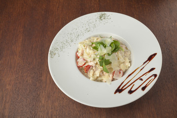 .pasta with chopped beefsteak and tomato