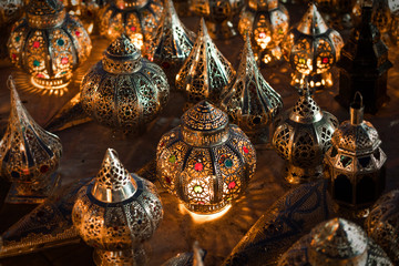 Fototapeta premium lampen auf der strasse von marrakesh 