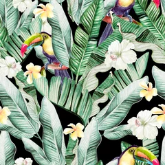 Tapeten Schönes Aquarell nahtloses Muster mit tropischen Blättern und Bananenblättern, Tukan-Vögeln und Hibiskusblüten. © knopazyzy