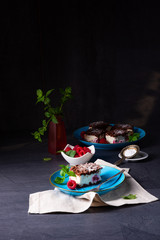 cheesecake with raspberries mascarpone and chocolate