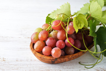 Fresh grapes in a bowl