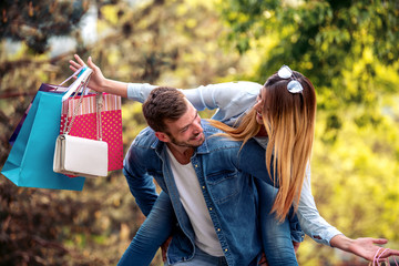Naklejka premium Couple in shopping together