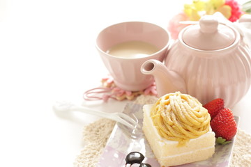 Marron short cake on dish with copy space
